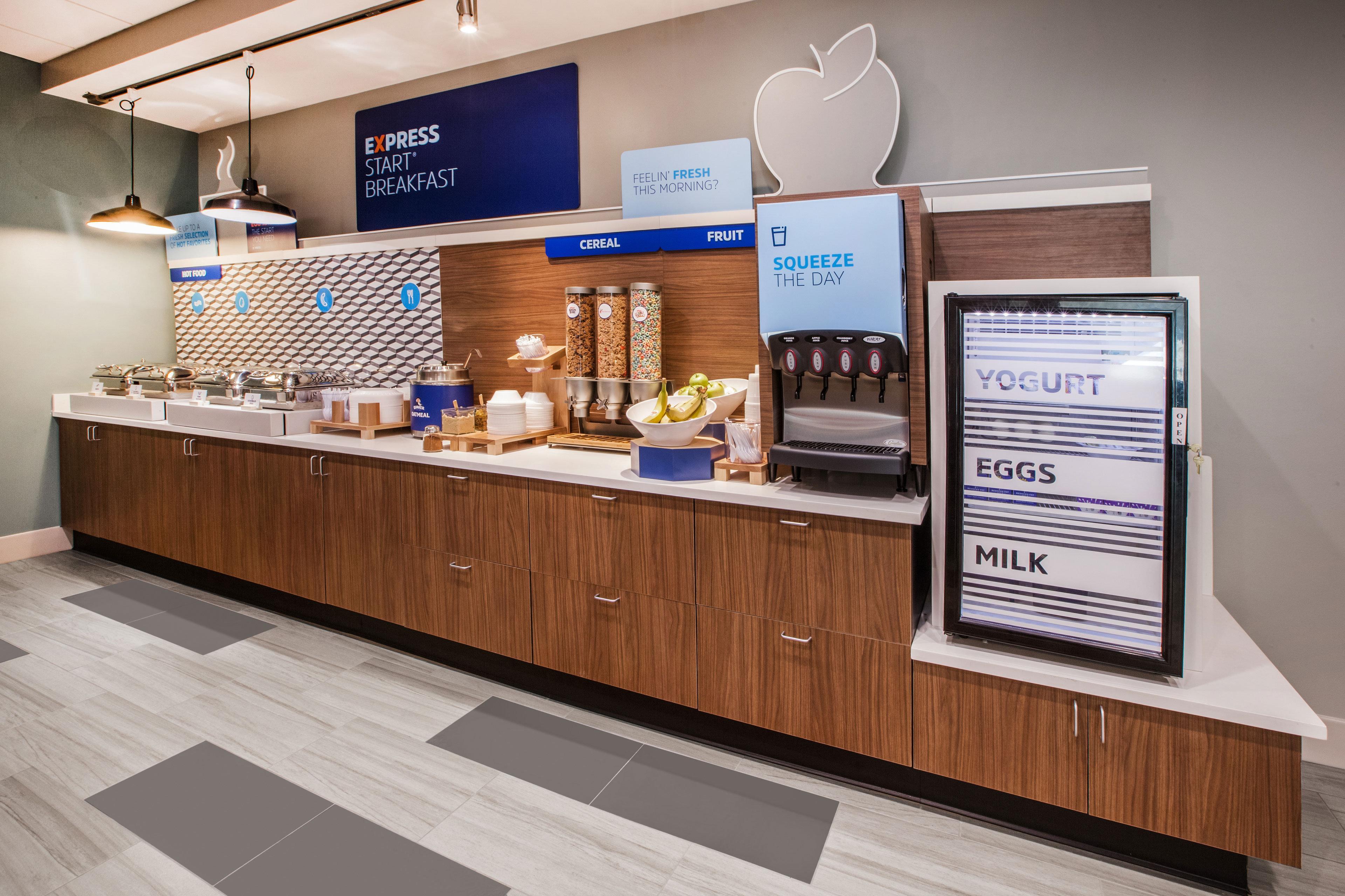 Holiday Inn Express Hotel & Suites Newport South By Ihg Buitenkant foto