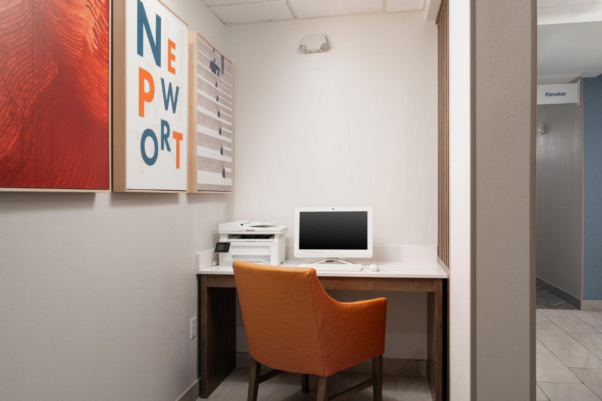 Holiday Inn Express Hotel & Suites Newport South By Ihg Buitenkant foto