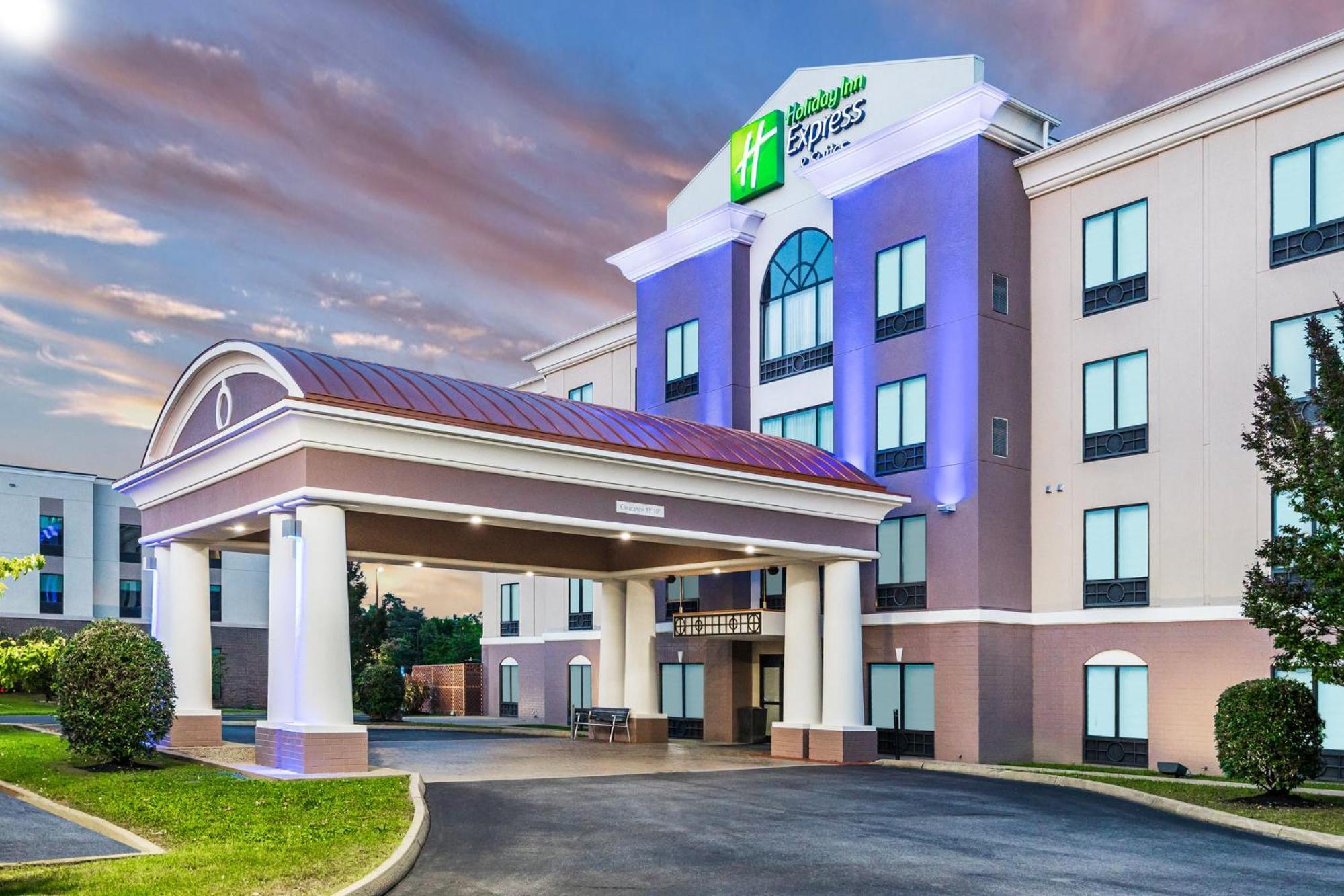 Holiday Inn Express Hotel & Suites Newport South By Ihg Buitenkant foto