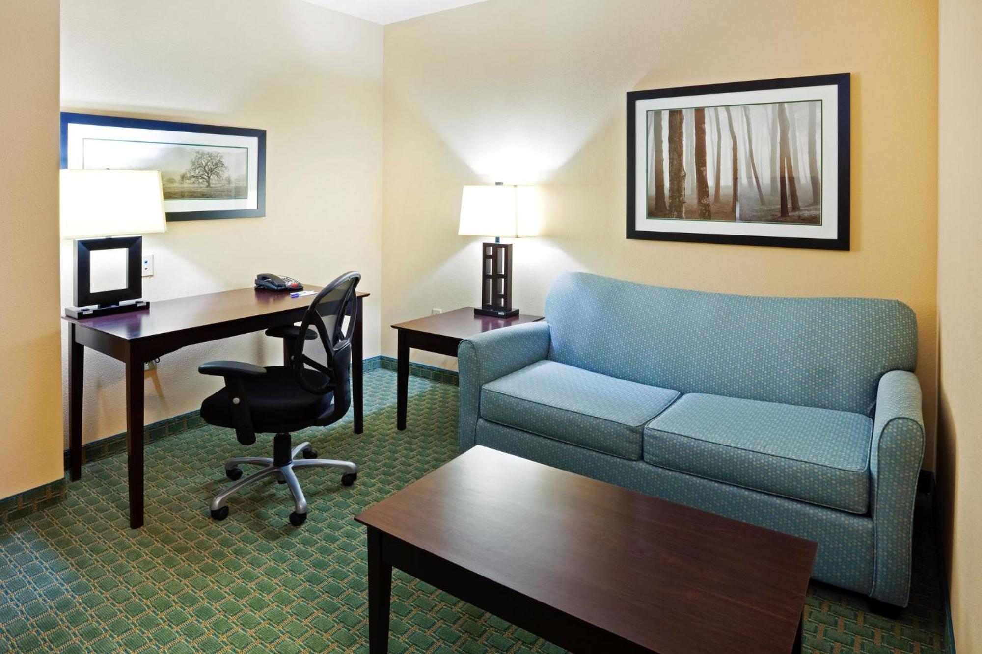 Holiday Inn Express Hotel & Suites Newport South By Ihg Buitenkant foto